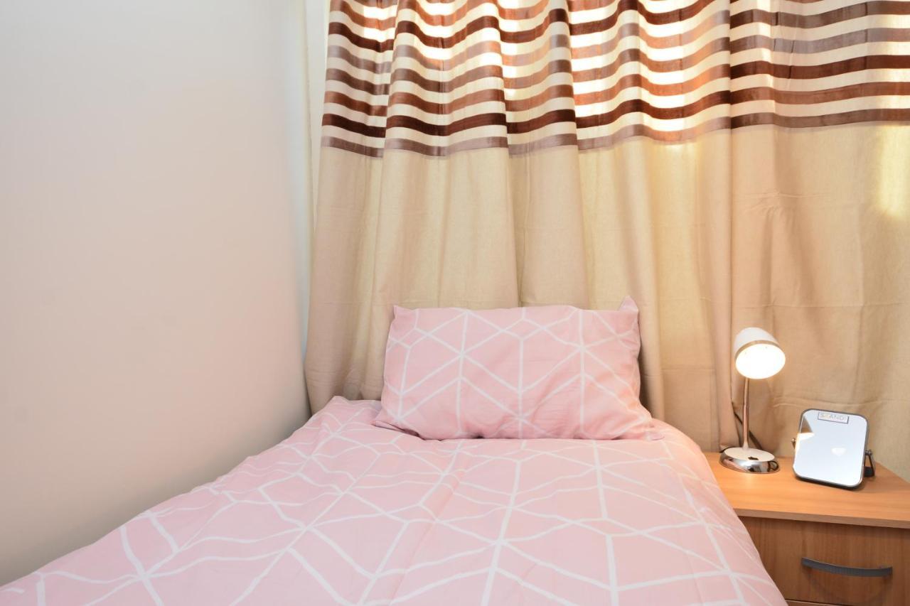 London Luxury 5 Bedroom House 2 Min Walk To The Tube Station Dagenham Esterno foto